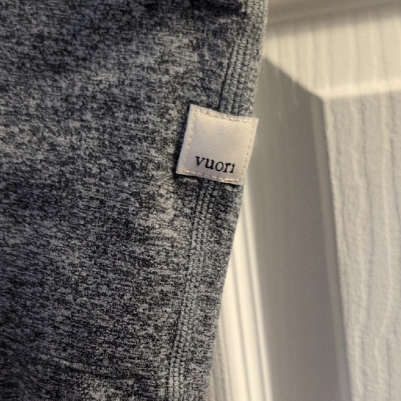 Vuori Women's Gray Track Pants - Picture 2 of 3